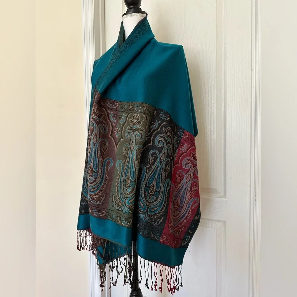 Stein Mart Women’s Oversized Floral Scarf/Shawl with Classic Tassel, Sz 27x73